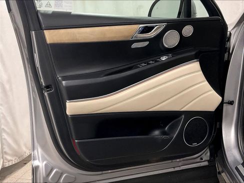 Used 2024 Genesis GV80 2.5T w/ Advanced Package image 9