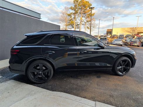 Used 2025 Genesis GV70 3.5T Sport w/ Sport Advanced Package image 7