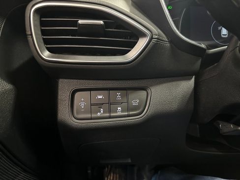 Used 2020 Hyundai Santa Fe SEL w/ Convenience + Premium Package image 21