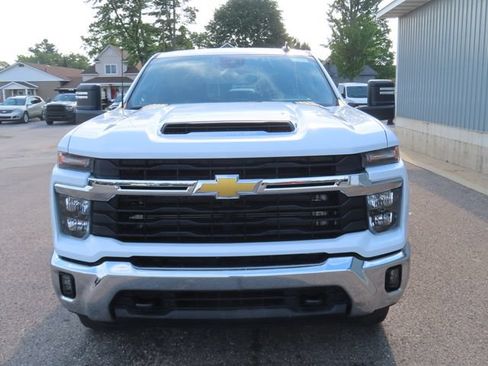 Used 2025 Chevrolet Silverado 2500 LT w/ Convenience Package AWD/4WD image 12