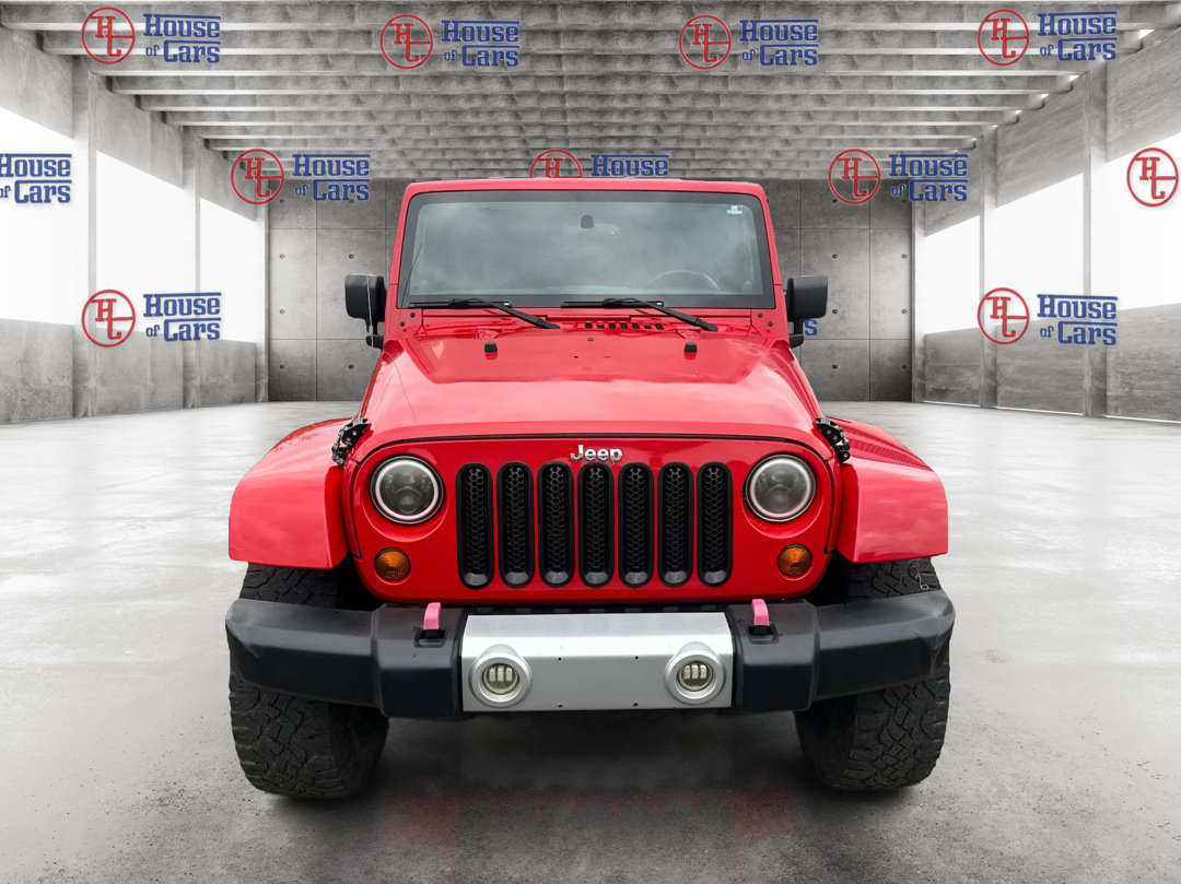 Used 2012 Jeep Wrangler Unlimited Sahara w/ Connectivity Group AWD/4WD image 2