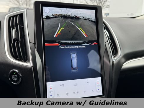 Used 2024 Ford Edge Titanium image 9