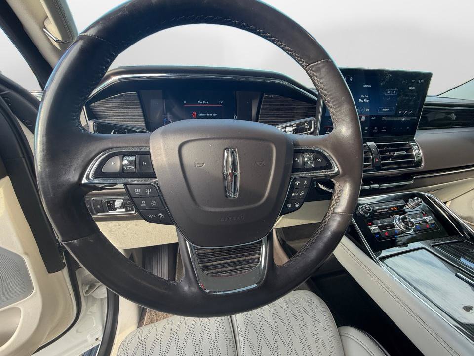 Used 2023 Lincoln Navigator Black Label AWD/4WD image 10