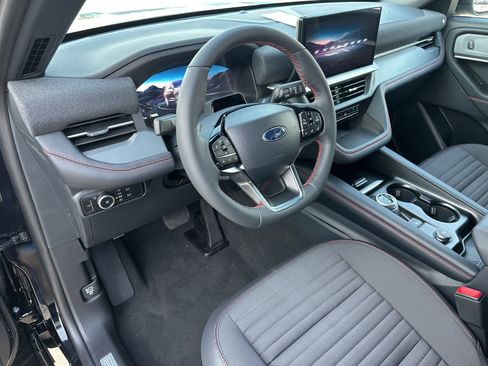 Certified 2025 Ford Explorer ST-Line image 39