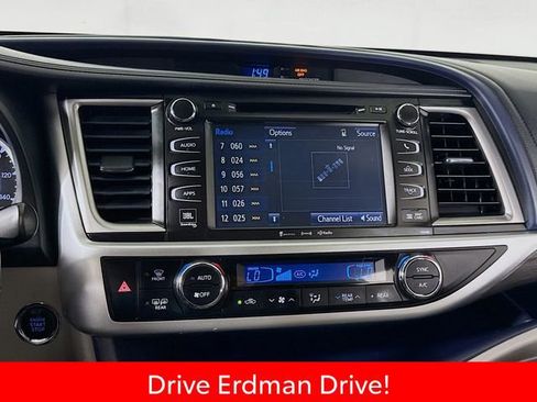 Certified 2018 Toyota Highlander Limited FWD image 20