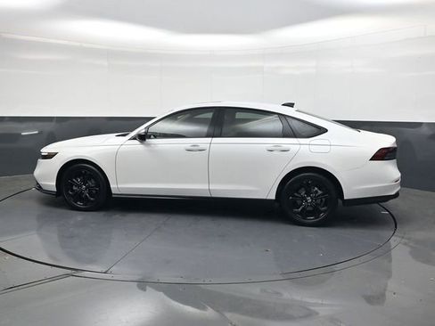 New 2025 Honda Accord SE image 7