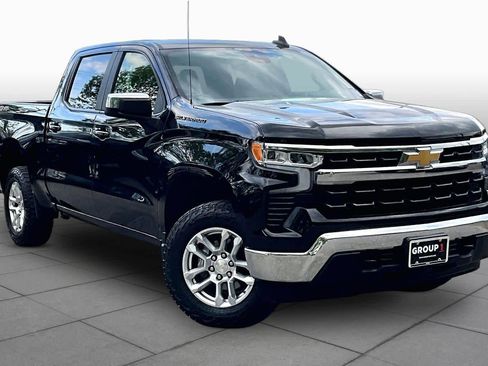 Used 2022 Chevrolet Silverado 1500 LT AWD/4WD image 3
