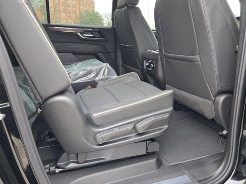 New 2026 GMC Yukon XL Elevation image 11