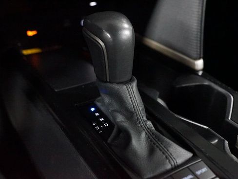 Used 2025 Toyota Camry SE FWD image 22