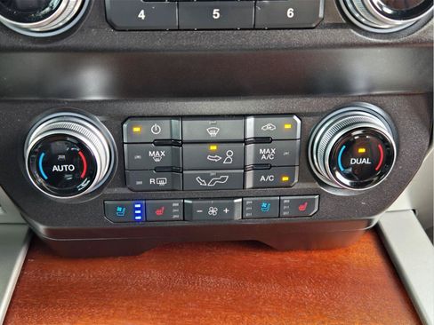 Used 2020 Ford F150 King Ranch w/ Equipment Group 601A Luxury AWD/4WD image 18