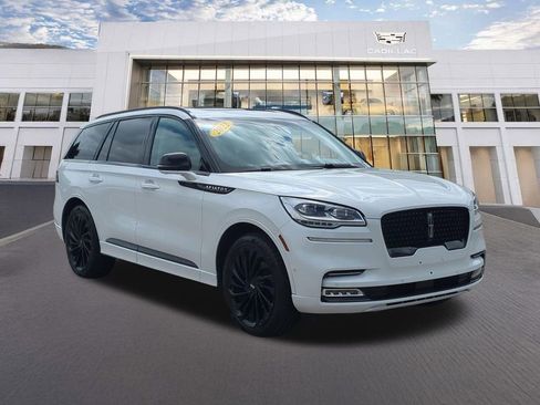 Used 2022 Lincoln Aviator Reserve w/ Equipment Group 201A AWD/4WD image 3