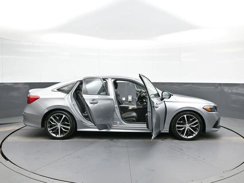 Used 2023 Honda Civic Touring image 42