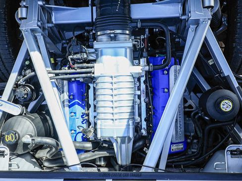 Used 2005 Ford GT RWD image 18