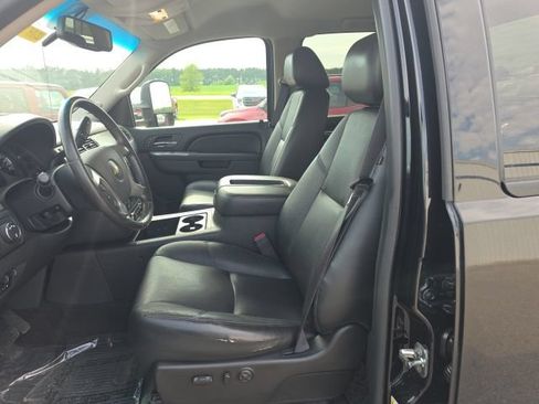Used 2012 Chevrolet Silverado 2500 LTZ w/ LTZ Plus Package AWD/4WD image 11