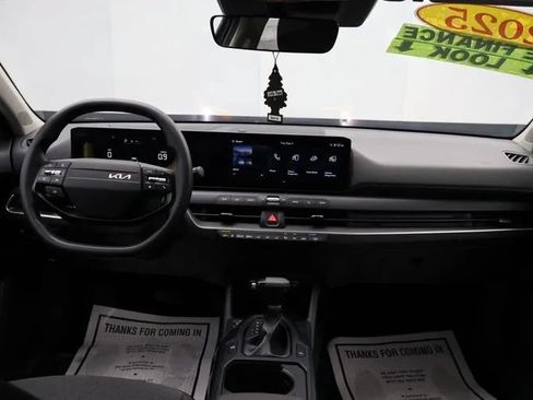Used 2025 Kia K4 FWD image 18