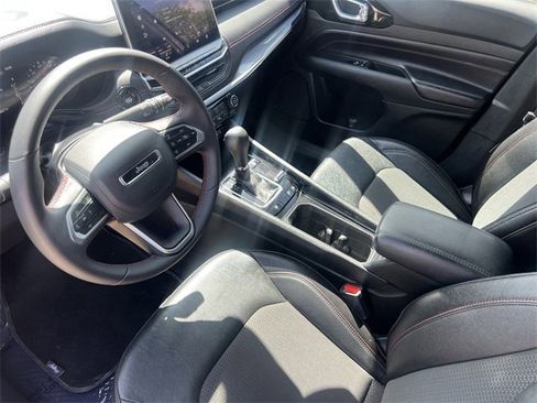 Used 2024 Jeep Compass Trailhawk image 15