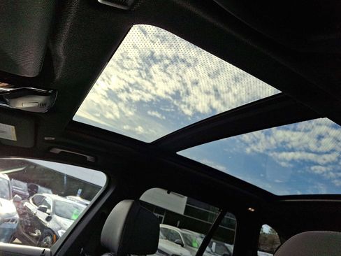 Used 2020 BMW X5 M50i w/ Executive Package image 15