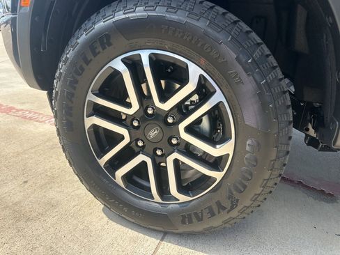 New 2025 Ford Ranger Lariat w/ FX4 Off-Road Package image 10