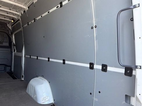 Used 2025 Mercedes-Benz Sprinter 2500 image 15
