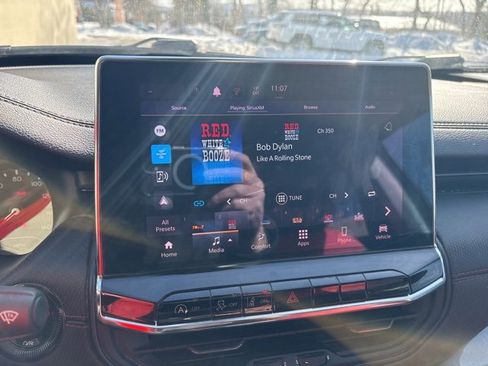 Used 2022 Jeep Compass Trailhawk image 12