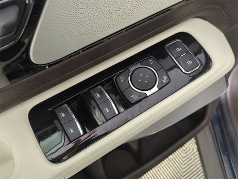 Used 2021 Lincoln Aviator Black Label image 24