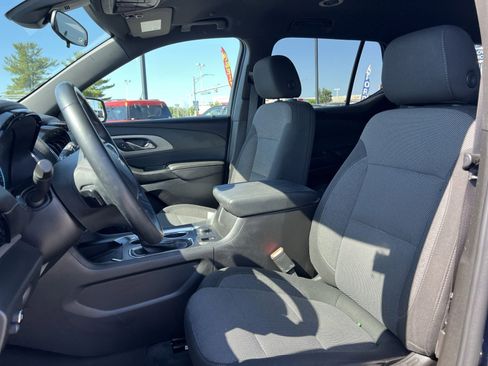 Used 2023 Chevrolet Traverse LT AWD/4WD image 21