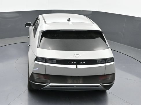 Used 2024 Hyundai Ioniq 5 SEL RWD image 37
