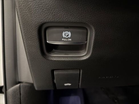 Used 2023 Jeep Grand Cherokee Overland w/ Advanced Protech Group III image 21