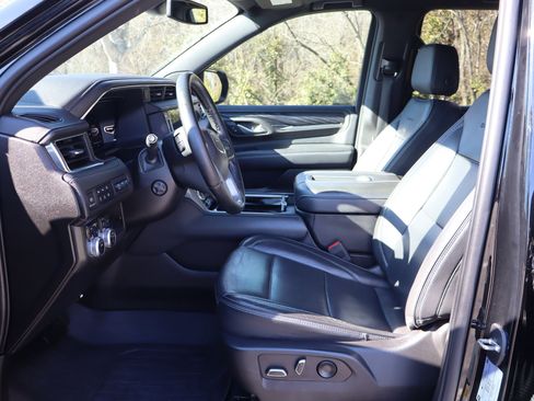 Used 2023 GMC Yukon XL Denali image 15
