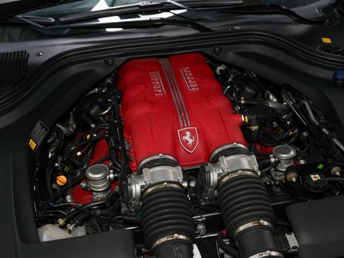 Used 2014 Ferrari California RWD image 48