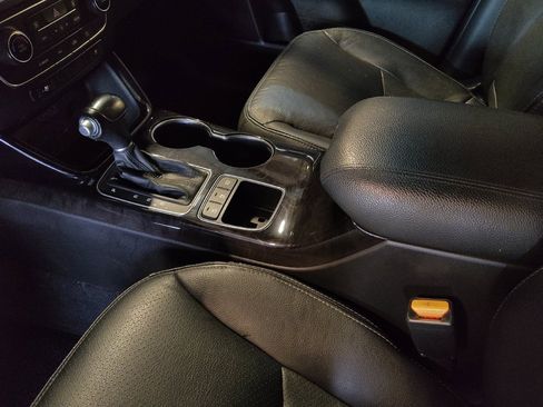 Used 2014 Kia Sorento SX w/ 3rd Row Package FWD image 26