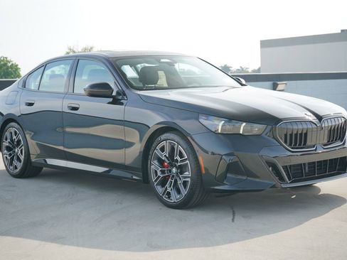 New 2026 BMW 530i w/ M Sport Package RWD image 3