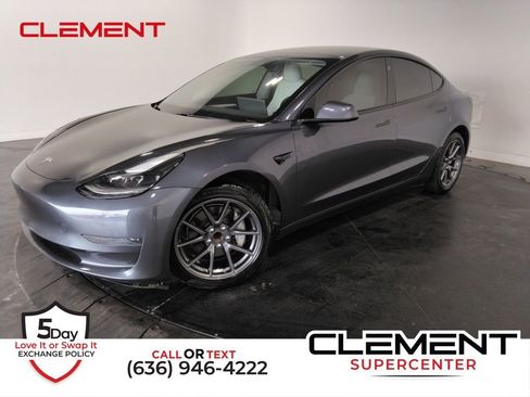 Used 2021 Tesla Model 3 Standard Range Plus image 1