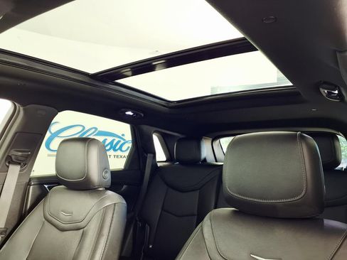 Used 2021 Cadillac XT5 Premium Luxury FWD image 14