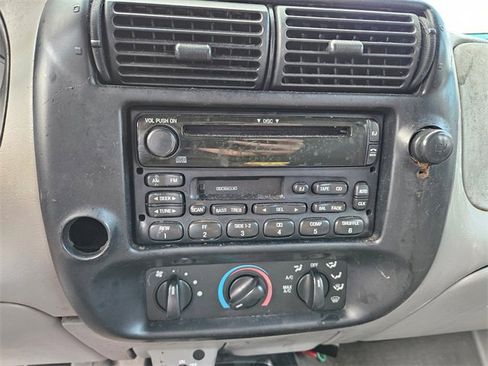 Used 1999 Ford Ranger XLT image 12