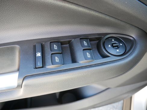 Used 2017 Ford Escape SE w/ SE Cold Weather Package image 20