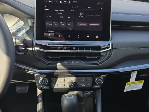 New 2026 Jeep Compass Latitude image 20