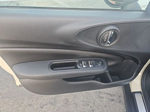 Used 2016 MINI Cooper Clubman image 26