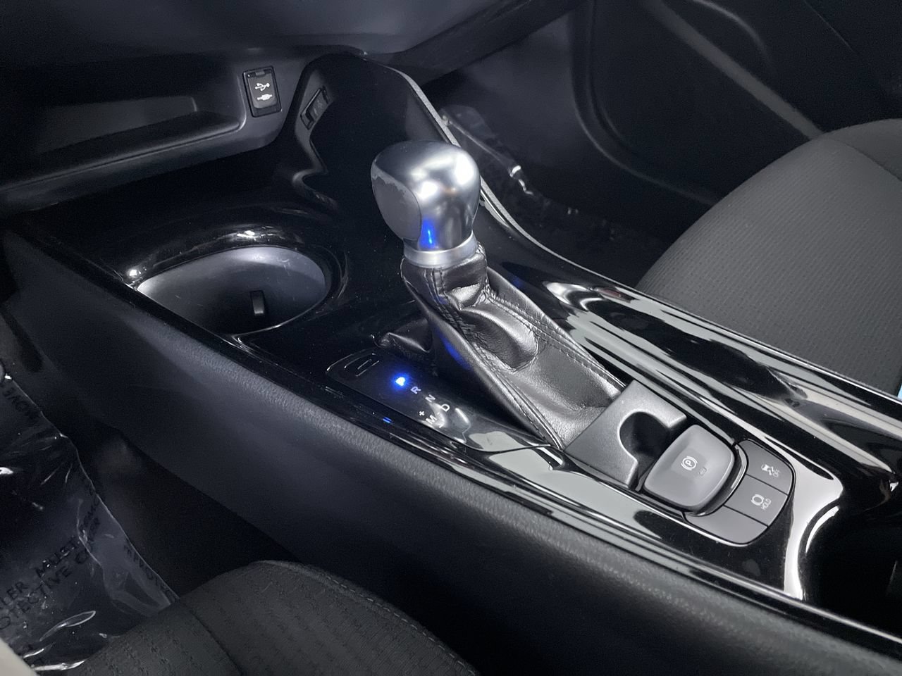 Used 2019 Toyota C-HR XLE FWD image 19