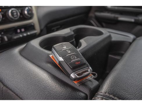 Used 2019 RAM 1500 Laramie AWD/4WD image 27