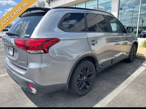 Used 2018 Mitsubishi Outlander LE AWD/4WD image 5