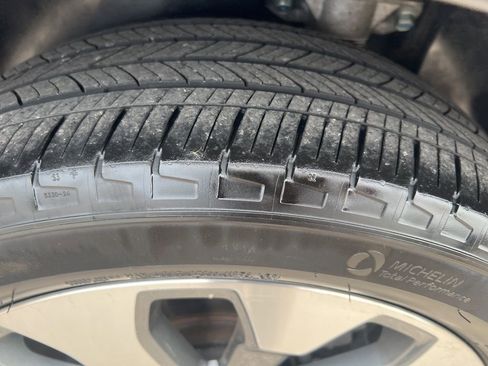 Certified 2022 Kia Telluride EX w/ EX Premium Package image 45