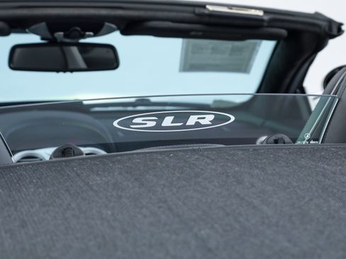 Used 2008 Mercedes-Benz SLR image 18