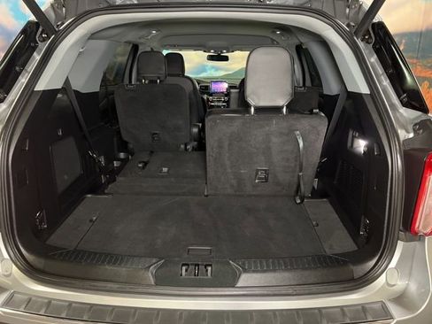 Used 2022 Ford Explorer Limited image 66