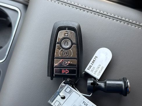 New 2026 Lincoln Corsair Premiere image 10