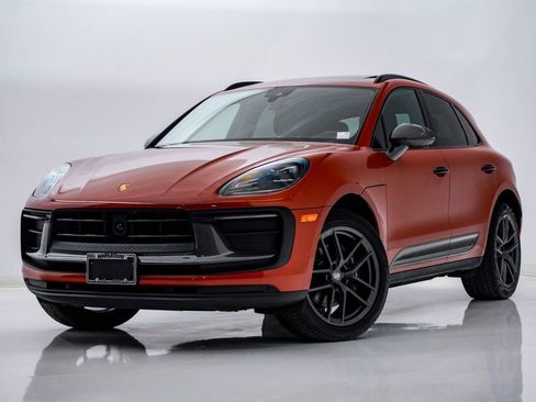 Certified 2023 Porsche Macan Turbo image 1