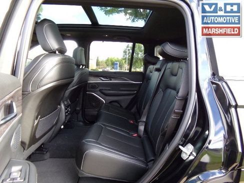 Used 2024 Jeep Grand Cherokee Limited 4xe AWD/4WD image 26
