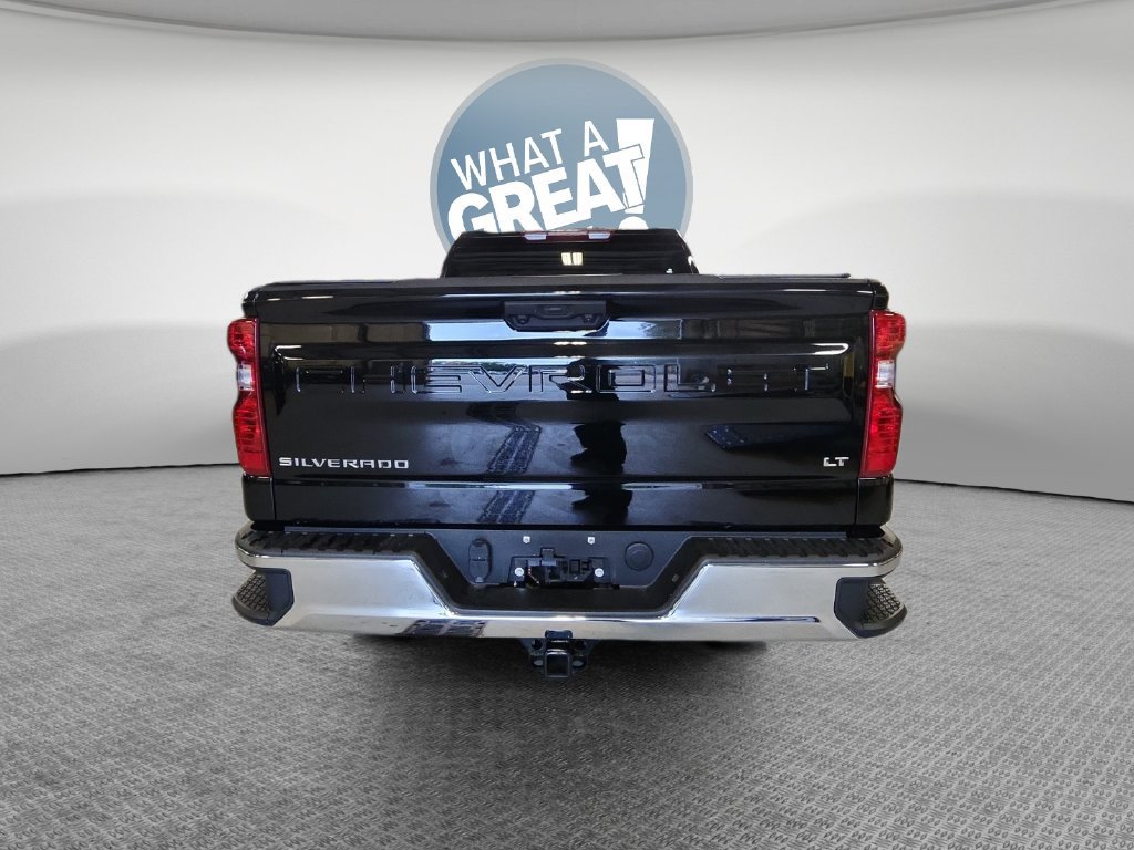 Used 2024 Chevrolet Silverado 1500 LT AWD/4WD image 6