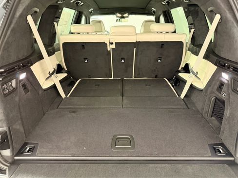 New 2026 BMW X7 M60i image 25