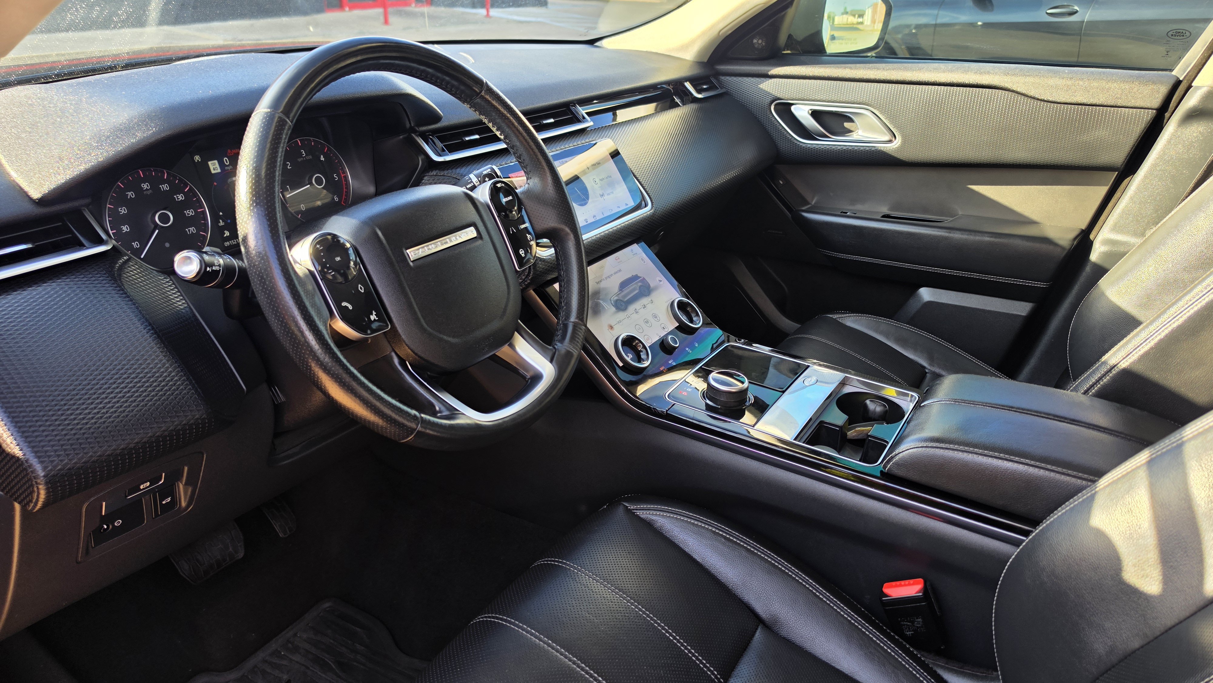 Used 2018 Land Rover Range Rover Velar S AWD/4WD image 24